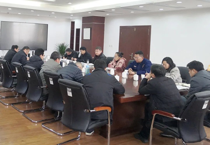 云煤（008PG国际）集团副总工程师喻翔一行到曲煤焦化公司开展春节前安全消防检查