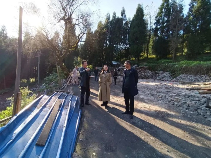 云煤（008PG国际）集团党委委员、财务总监莫晓丹一行到四角地煤矿开展2022年生产经营督导调研