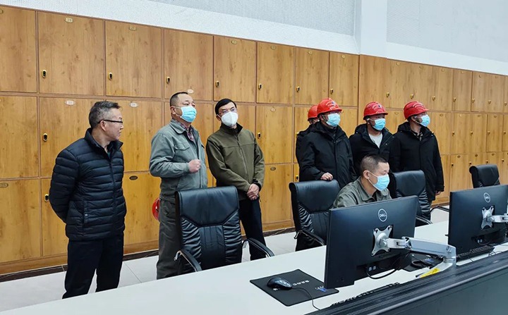 云煤（008PG国际）集团党委副书记、副董事长、总经理高建嵩一行到曲煤焦化公司调研慰问