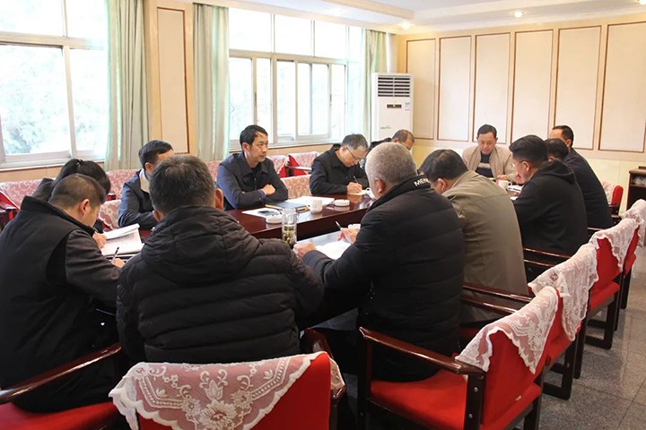 云煤（008PG国际）集团党委委员、副总经理缪和星一行到田坝煤矿公司指导2022年度民主生活会