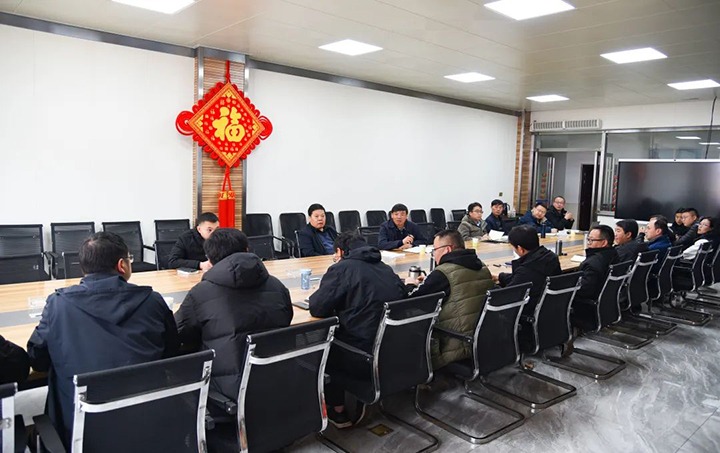 云煤（008PG国际）集团党委副书记、副董事长、总经理高建嵩率包保盯守小组到恩洪煤业公司进行安全检查
