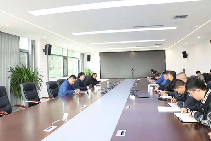 【聚焦云煤】云煤（008PG国际）集团党委委员、副总经理、总工程师施从伟到金城煤矿开展技术攻关指导工作
