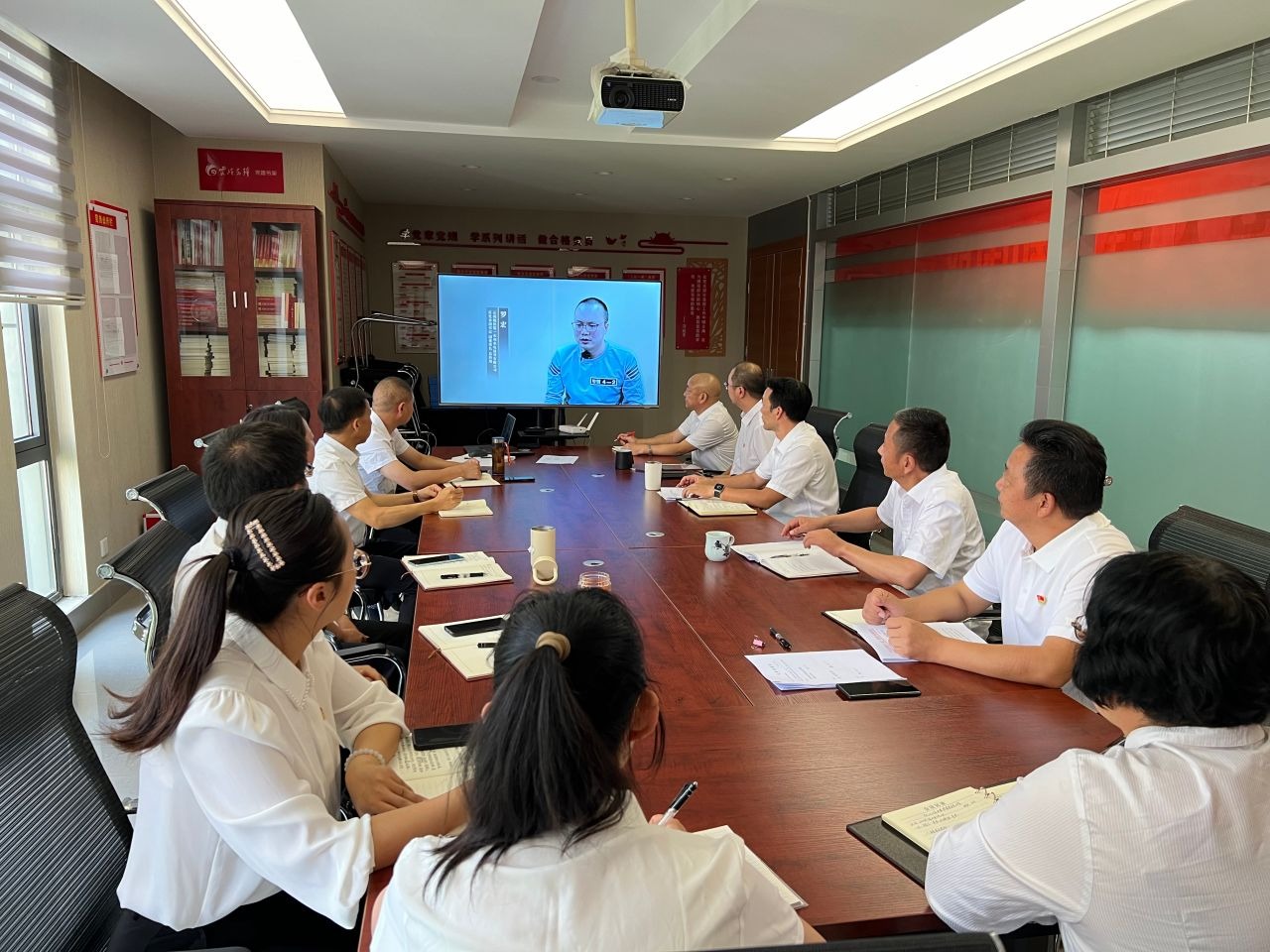 008PG国际地产党支部组织开展“以案为鉴 明纪守廉”警示教育活动